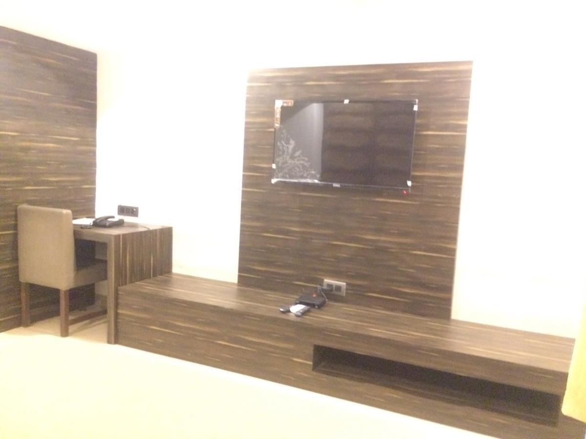 Silver Sands Beach Resort Daman Exterior foto