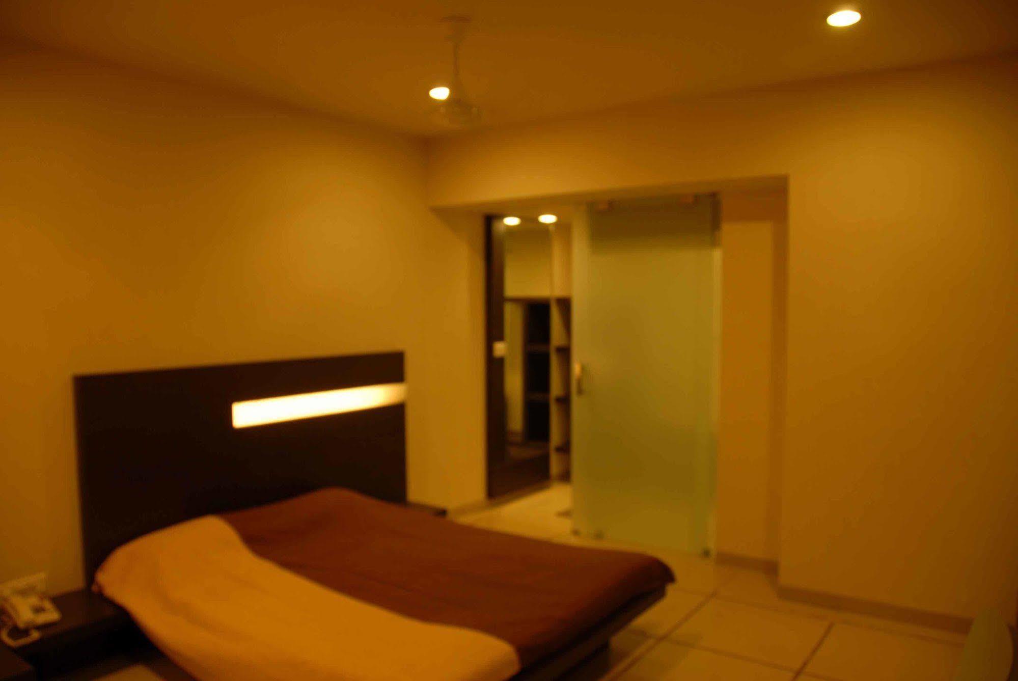 Silver Sands Beach Resort Daman Exterior foto